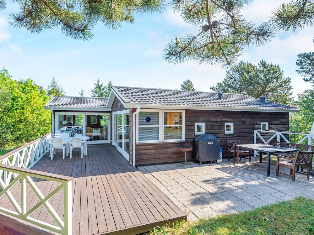 Rustic Holiday Home in Logstor near Beach — 4-Star Luxury Hotel in Logstor, Denmark