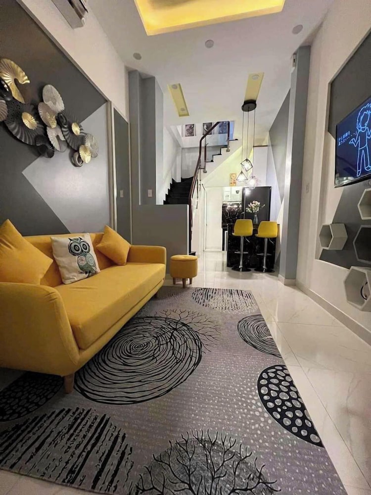 Luna Homestay Bùi Viện Street Quận 1 Hồ Chí Minh — 4-Star Luxury Hotel in Ho Chi Minh City, Vietnam
