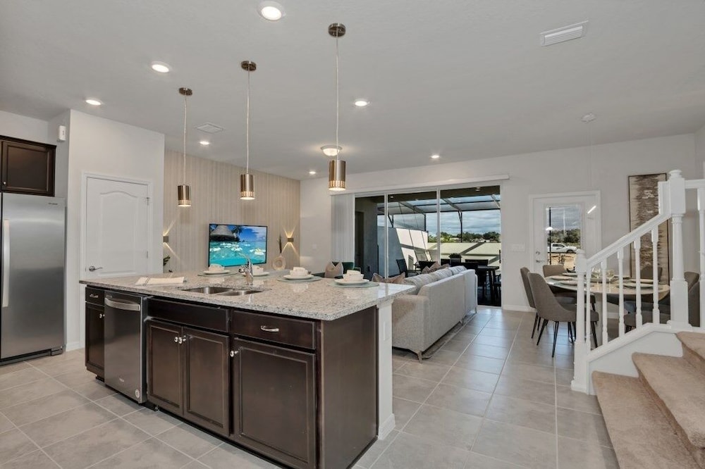 Brand New Home In Top Rated Resort Solterra 5 Bedroom Townhouse by Redawning - photo 15