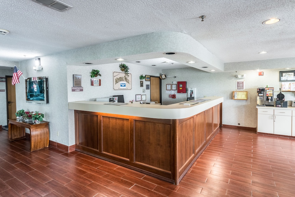 Quality Express Inn & Suites - photo 36