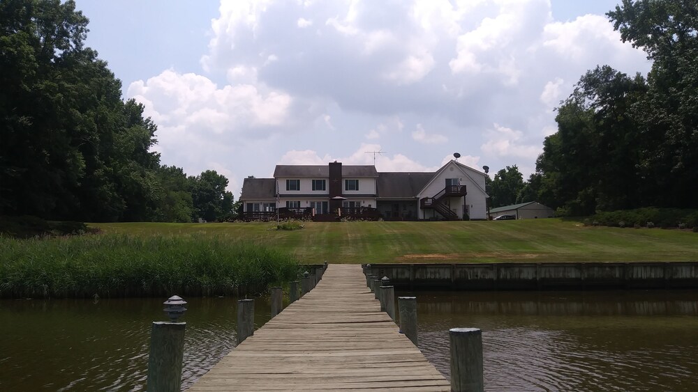Marvel's on the Creek — 4-Star Luxury Hotel in Hurlock, United States