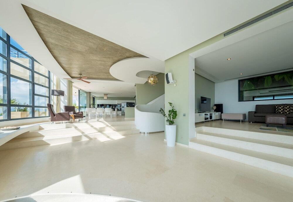 Villa Hilltop — 4-Star Luxury Hotel in Santa Eularia Des Riu, Spain