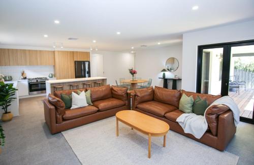 Manning Retreat in Bright, Australia