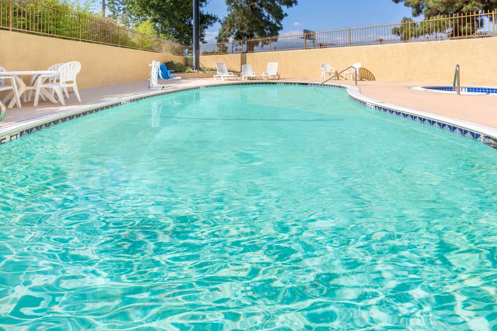 Ramada by Wyndham Ontario - photo 6