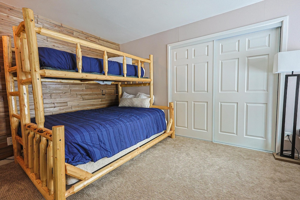 Wild Irishman 2 Bed 2 Bath Sleeps 9 Wibh — Keystone — photo 5