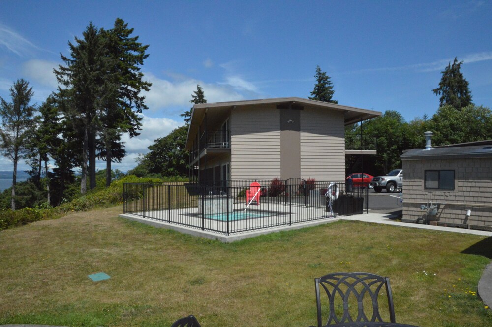 Astoria Crest Motel - photo 91