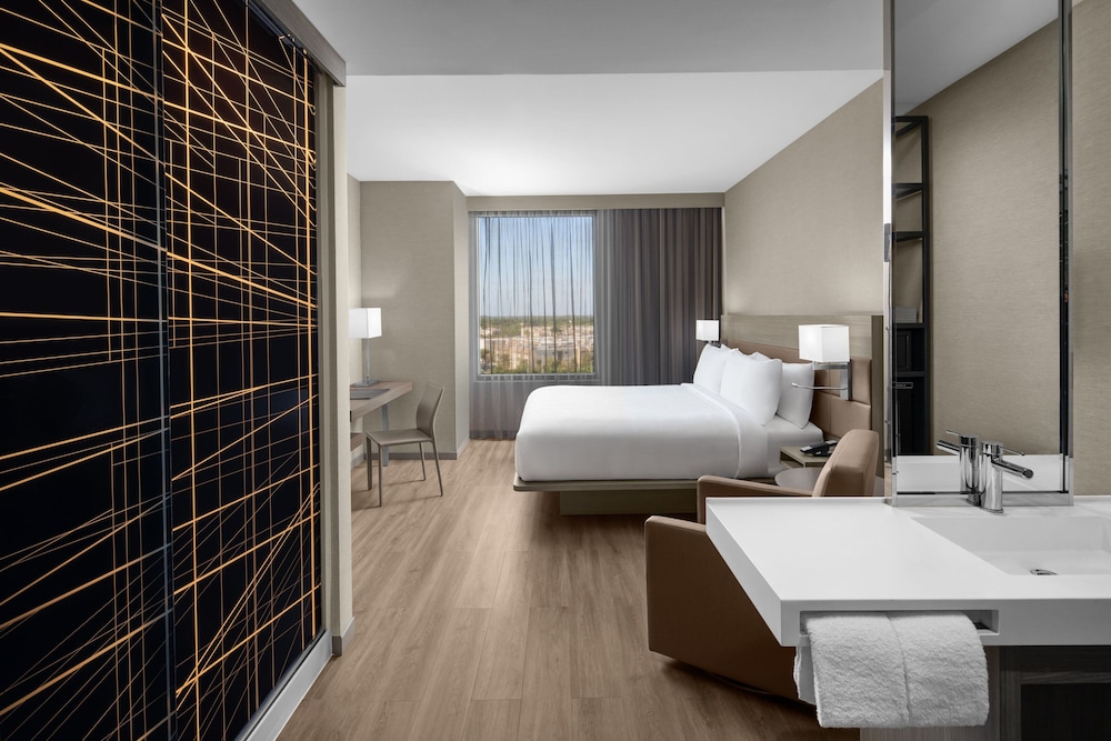 AC Hotel by Marriott Miami Dadeland - photo 10