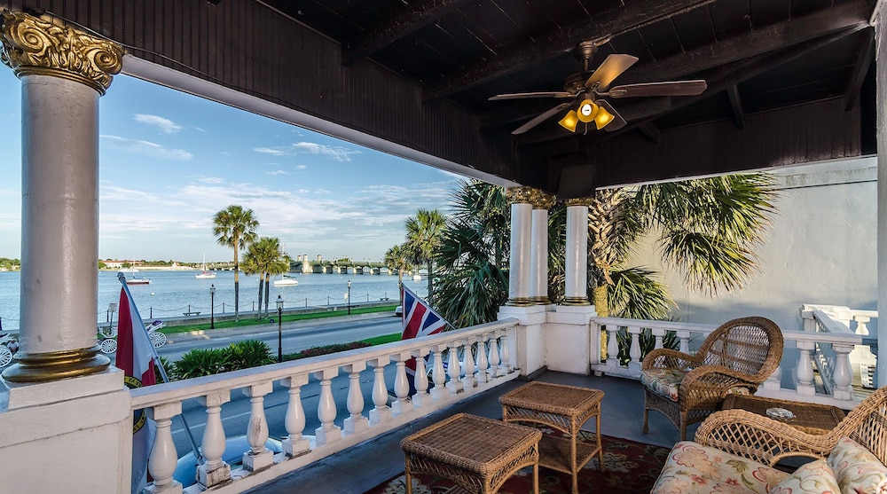 Casablanca Inn on the Bay - photo 42