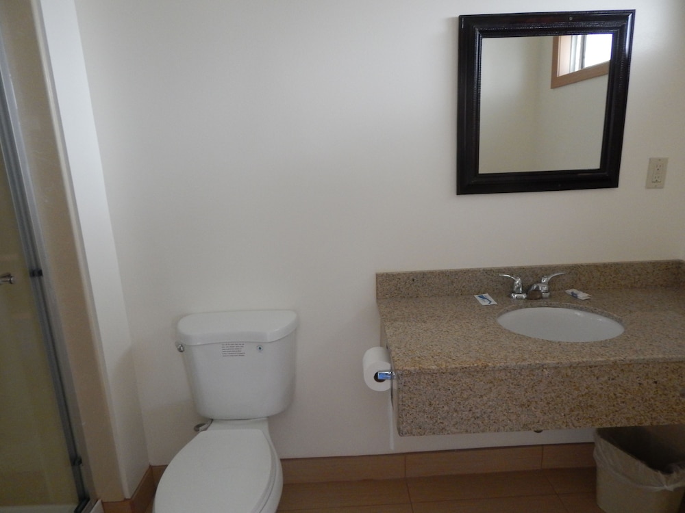 Bay Bridge Inn - photo 19