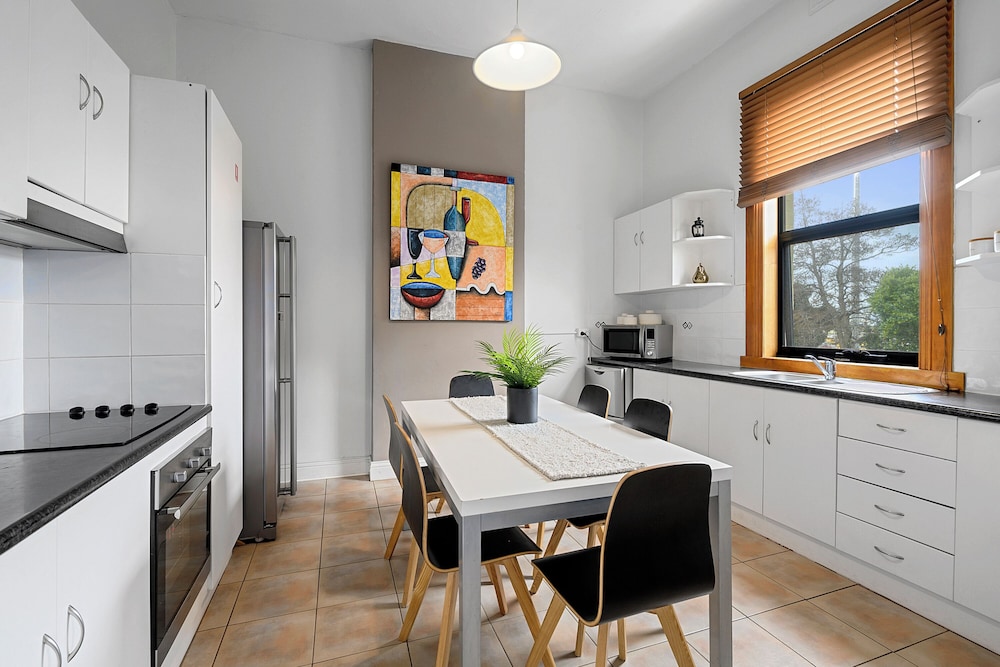Burnie City Apartments — 4-Star Luxury Hotel in Burnie, Australia