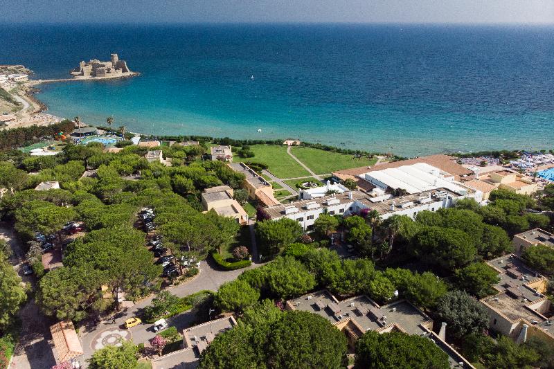 iGV Club Vacanze Le Castella — 4-Star Luxury Hotel in Isola Di Capo Rizzuto, Italy