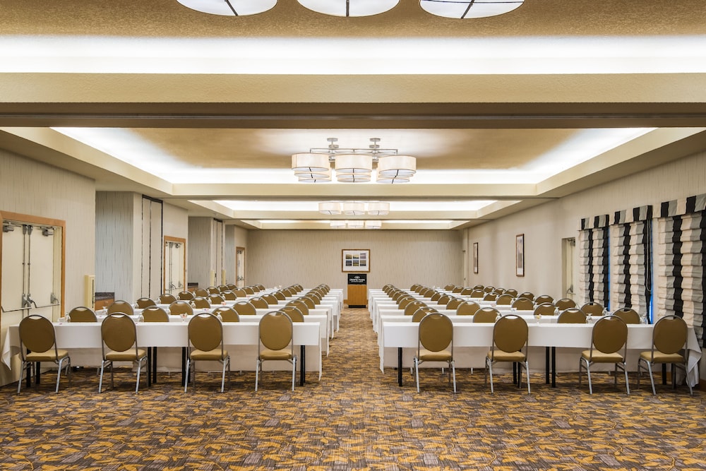 Crowne Plaza San Francisco Airport by IHG - photo 41