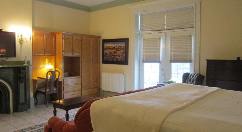 Chipman Hill Suites 5 Chipman Hill in Saint John, Canada