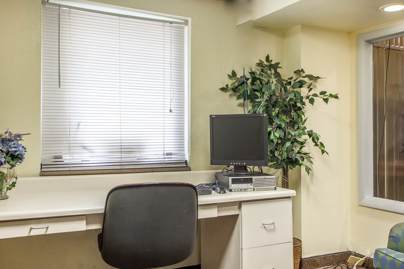 Motel 6 Nashville - photo 18