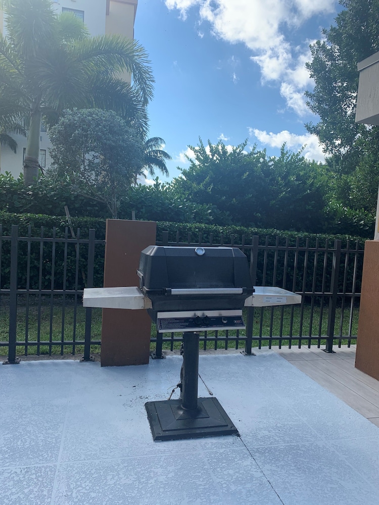 Candlewood Suites Miami Exec Airport Kendall by IHG - photo 30