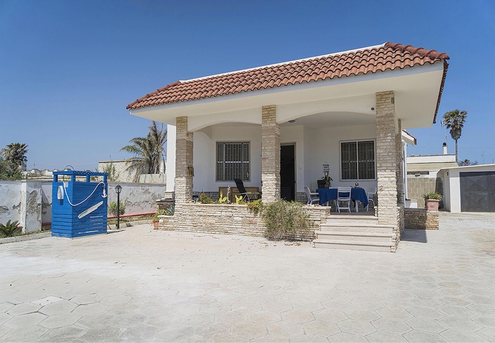 Villa Milon Near The Sea — 4-Star Luxury Hotel in Lecce, Italy