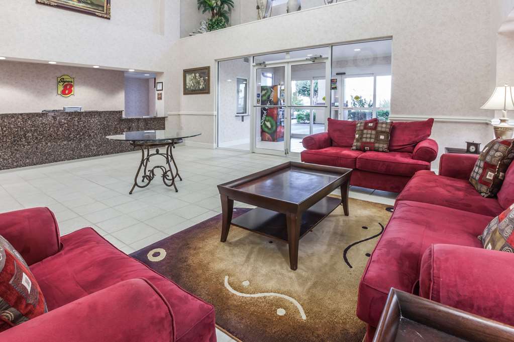 Super 8 by Wyndham Hillsboro TX - photo 4