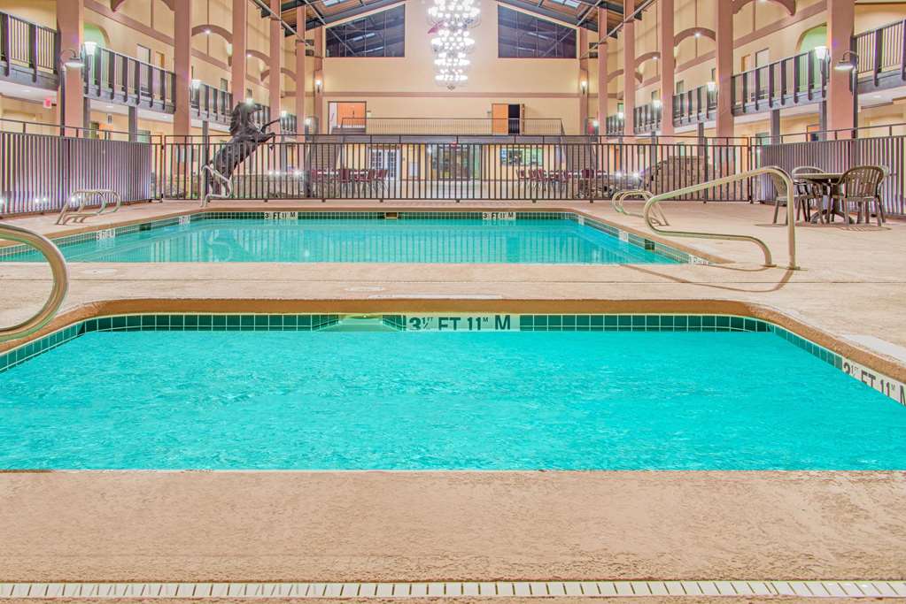 Days Inn by Wyndham Lubbock South - photo 4