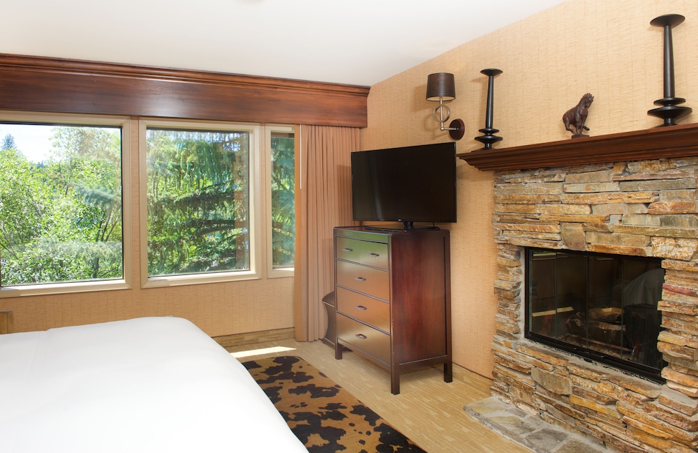 Lake Arrowhead Resort and Spa - photo 9