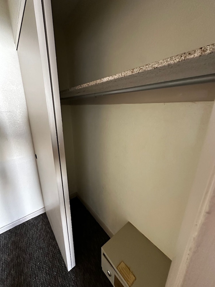 Ramada by Wyndham Virginia Beach - photo 16
