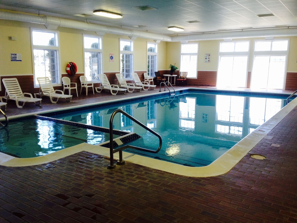 American Inn and Suites Houghton Lake - photo 20