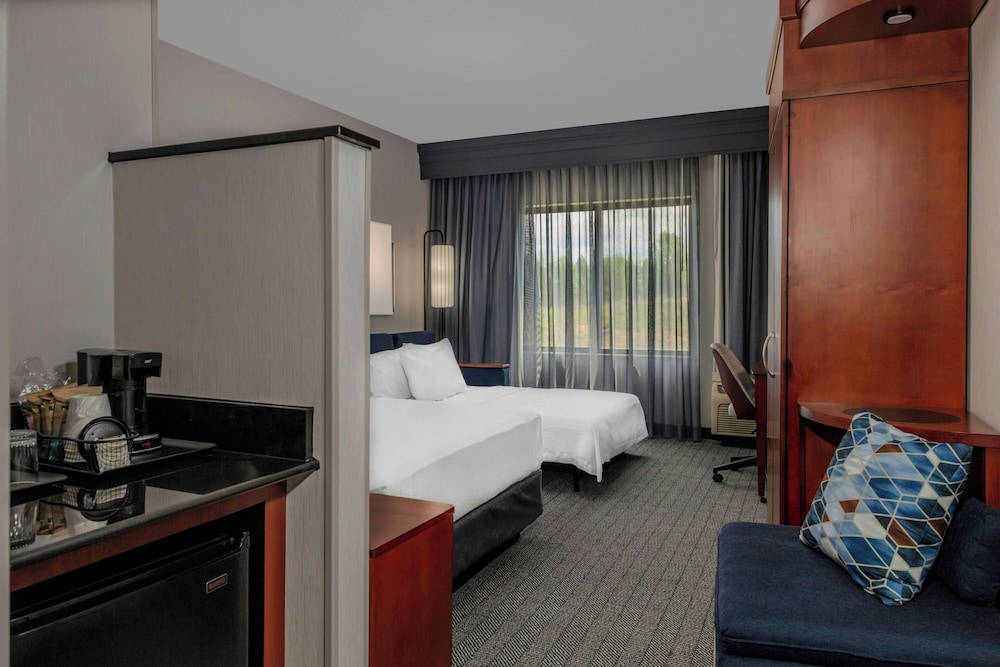 Courtyard by Marriott Pittsburgh Greensburg - photo 2