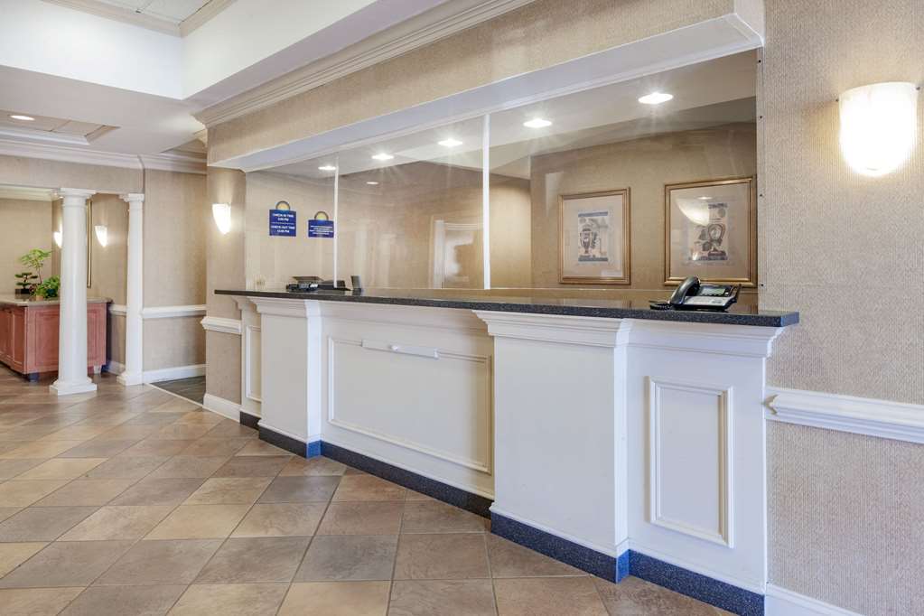 Days Inn by Wyndham Altavista - photo 7