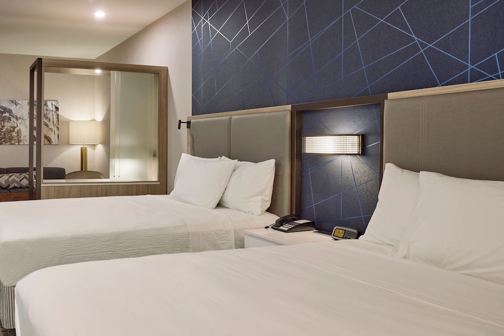 SpringHill Suites by Marriott Medford Airport - photo 12