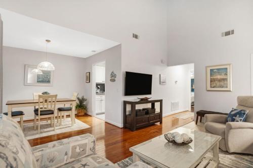 2352 Racquet Club at The Sea Pines Resort - photo 11