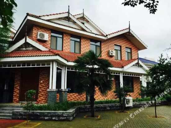 Fangshan Hot Spring Resort - last minute hotel in Heze