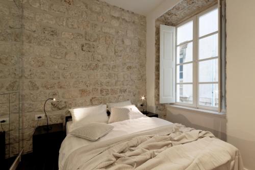 Apartments Eleganca Comfort One Bedroom Apartment Djelozija