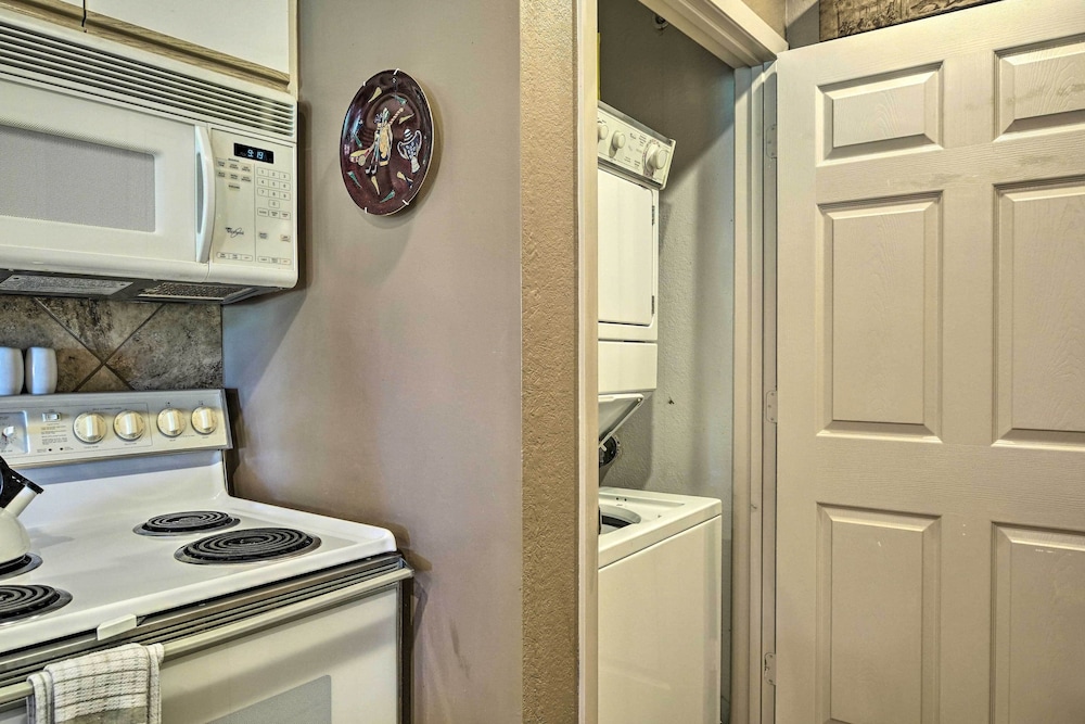 Resort Condo in Branson: 4 Mi to the 76 Strip - photo 4