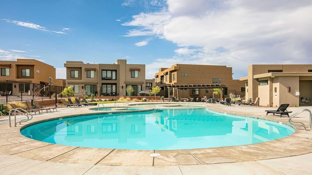Desert Oasis By Redawning — Saint George