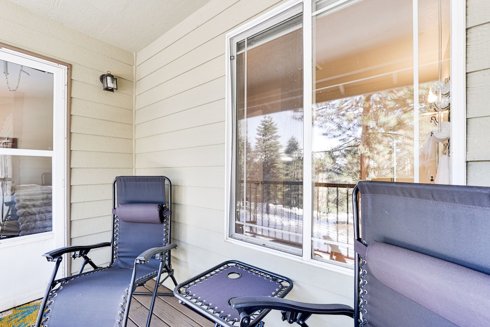 Klamath Falls Townhome w Deck & Resort Amenities - photo 30