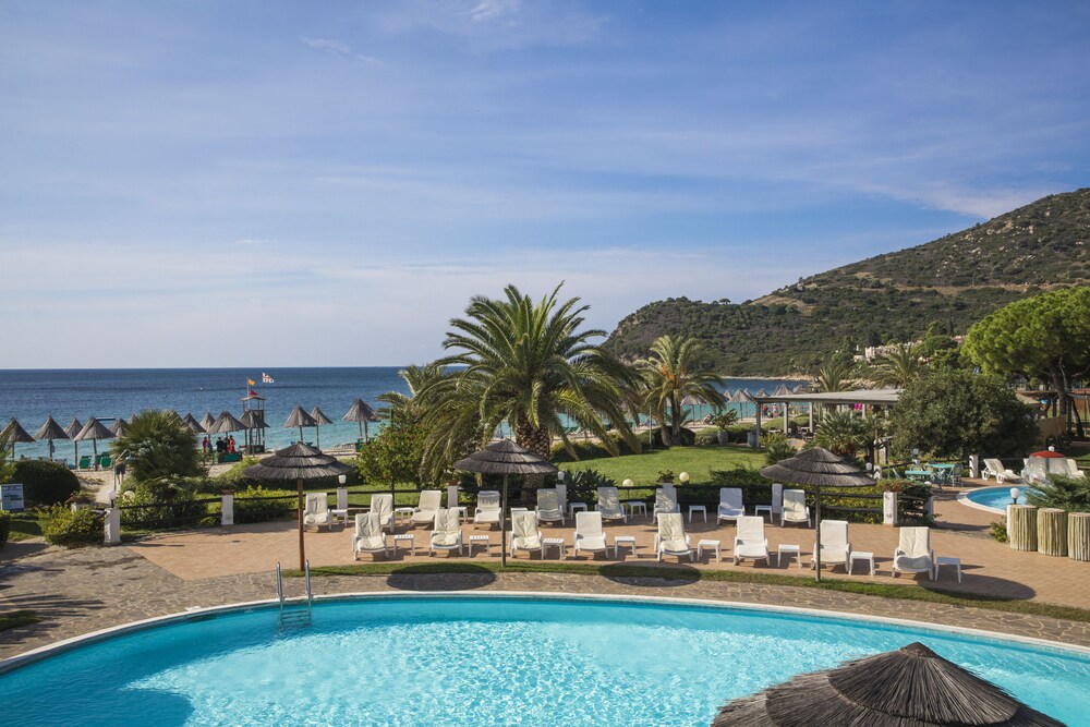 Hotel & Residence Cormoran — 4-Star Luxury Hotel in Villasimius, Italy