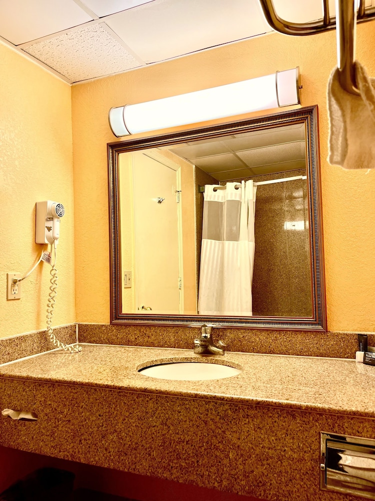 Hotel M Morgantown WVU Area - photo 15