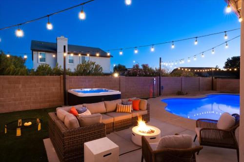 Glendale Nights Pool Hot Tub Put Put Foosball in Glendale, United States