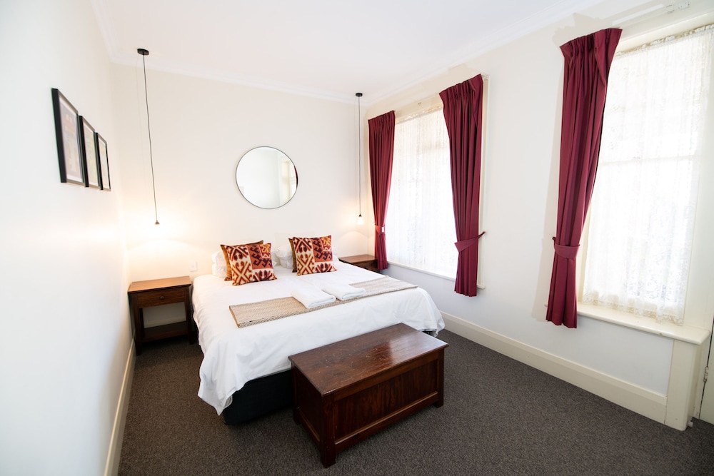 Bentley's Hotel - carbon neutral hotel in Clare