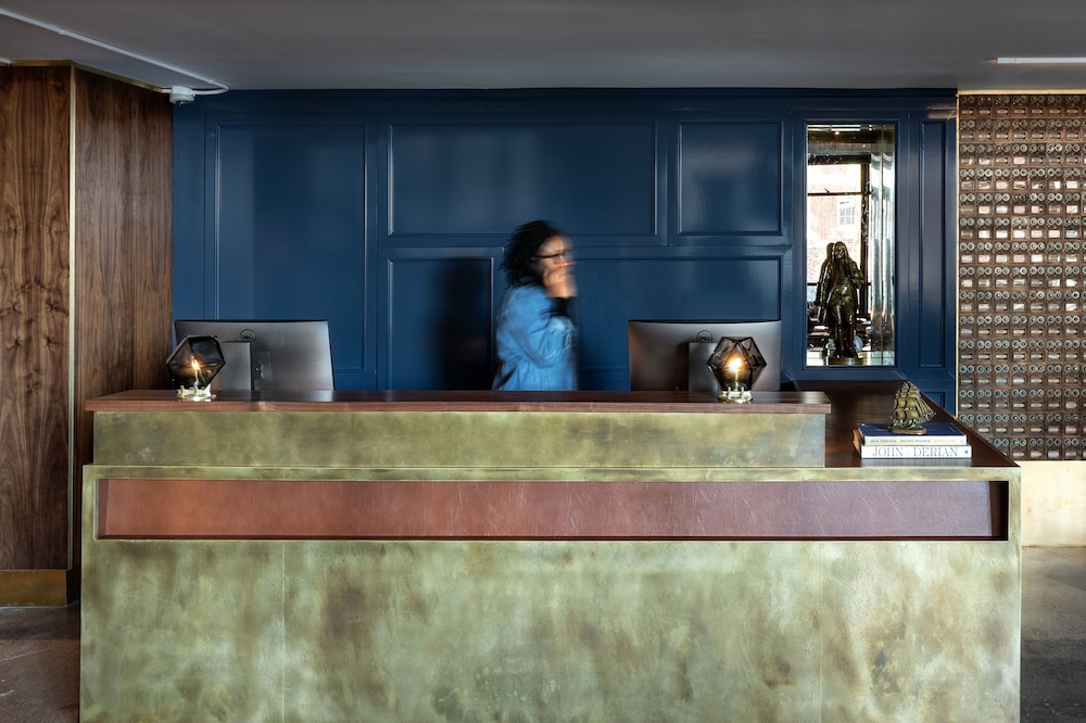 The Revolution Hotel - photo 5