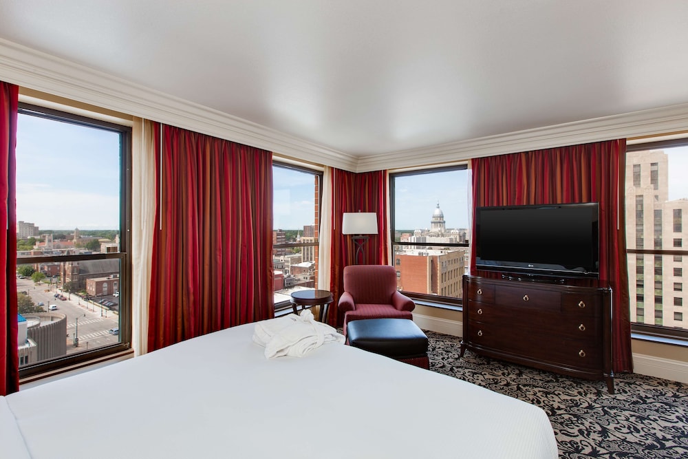 President Abraham Lincoln Springfield DoubleTree by Hilton - photo 25