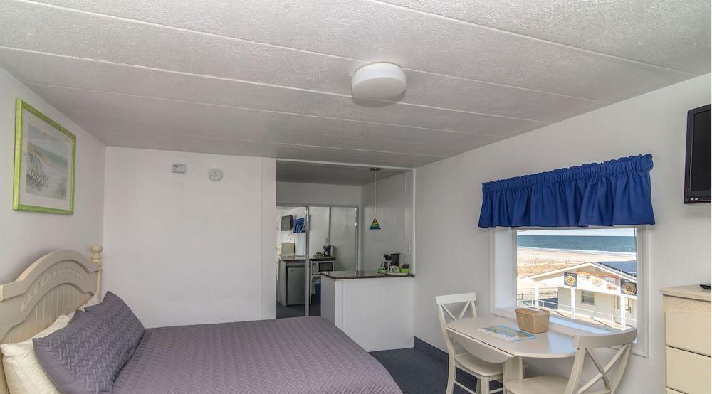 Oceanfront Motel - photo 13