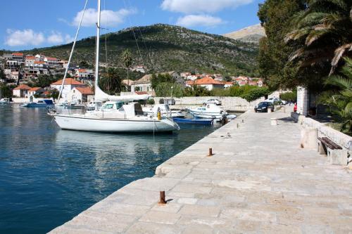 Apartments with parking space Mokosica Dubrovnik 22793