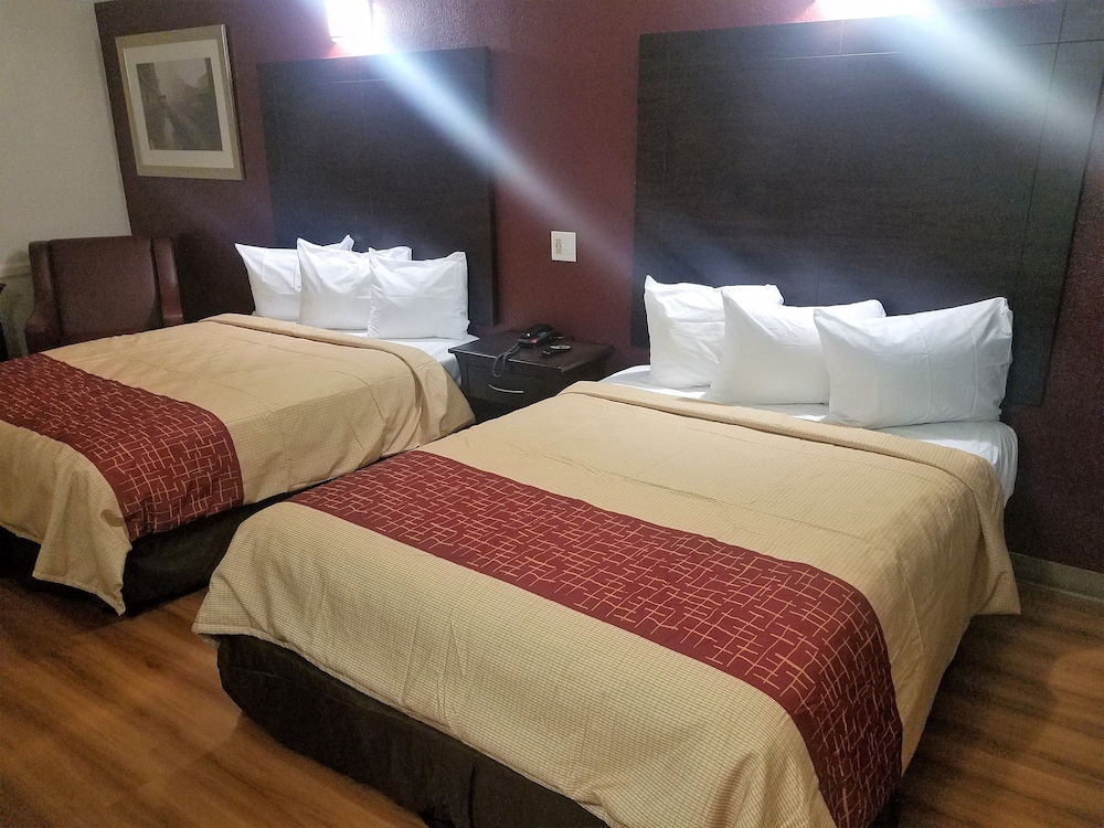 South Houston Inn & Suites Hobby Airport I 45 - photo 5