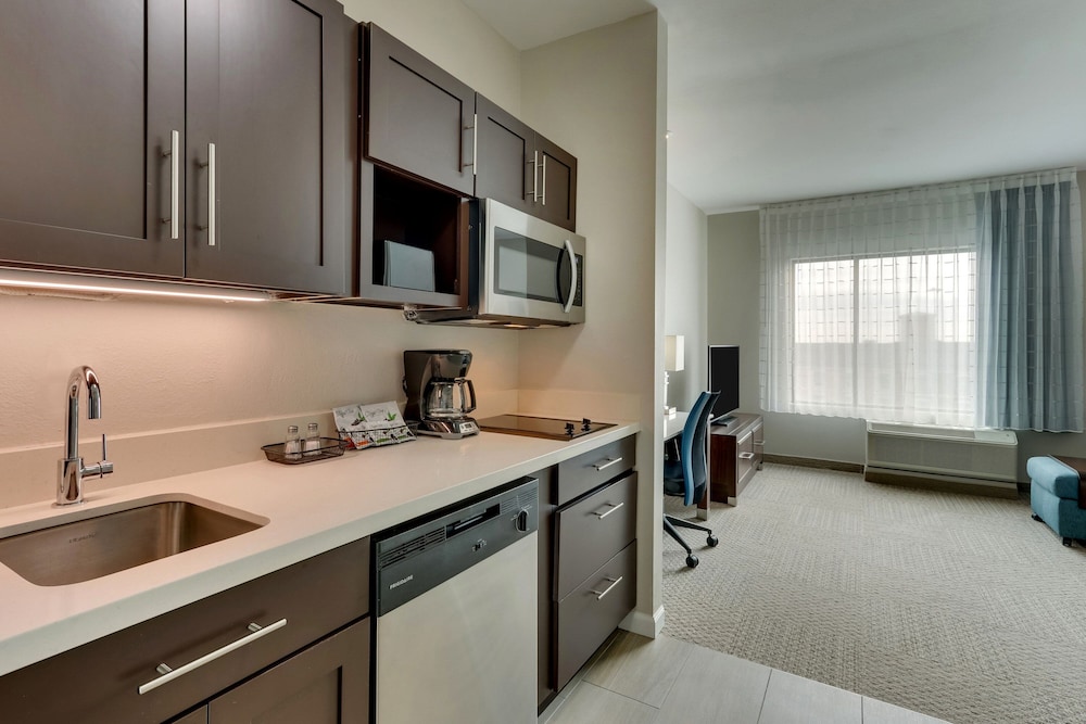 TownePlace Suites by Marriott Houston I 10 East - photo 10