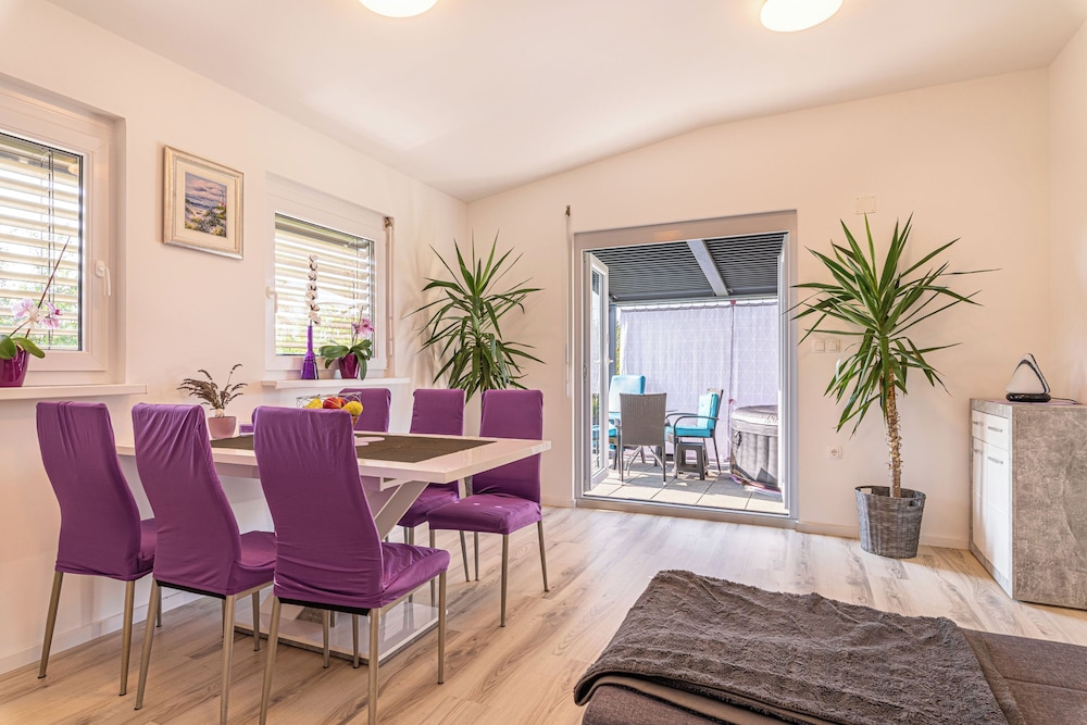 Holiday Home Zala With Jacuzzi — 4-Star Luxury Hotel in Puconci, Slovenia