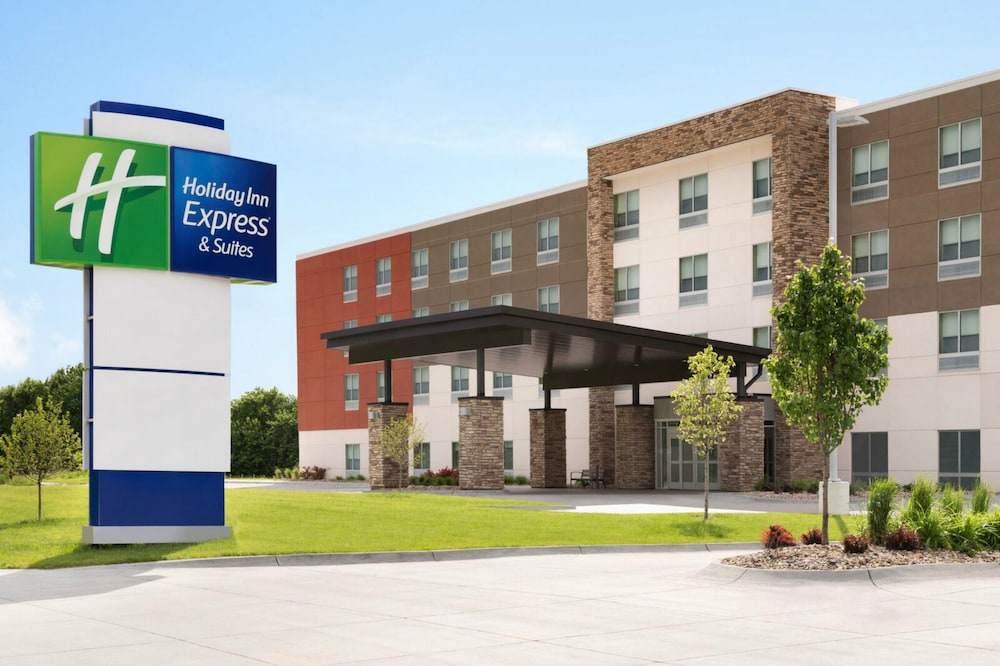 Holiday Inn Express Auburn Hills South by IHG - carbon neutral hotel in Auburn Hills