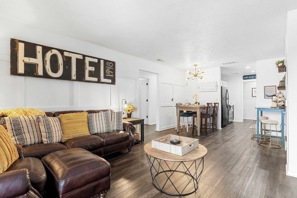 Ashley's Luxurious Snuggery - last minute hotel in Branson