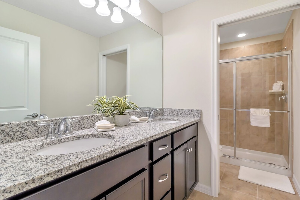 Solterra Resort 7BD Brand New Pool Home #7st565 - photo 22