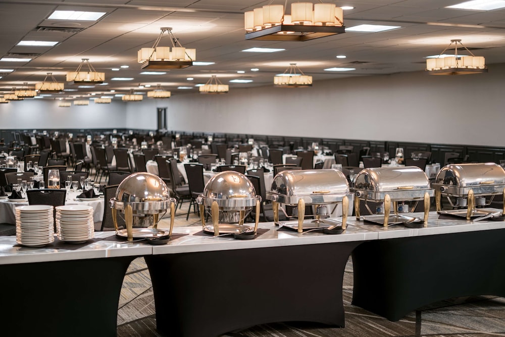 Embassy Suites by Hilton Austin Central - photo 36