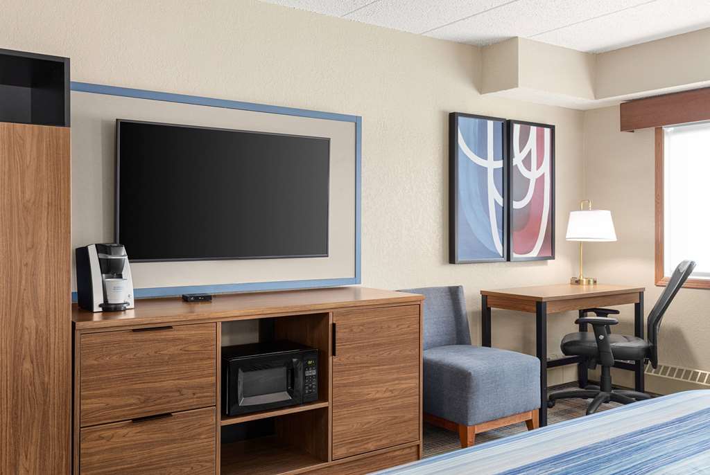 AmericInn by Wyndham Roseau - photo 26